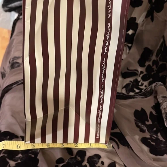Henri Bendel | Shopping Bag | EUC | 16” x 12” x 5.5” - Picture 9 of 9